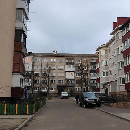 2-Х Комнатная Квартира Korosten Exterior photo