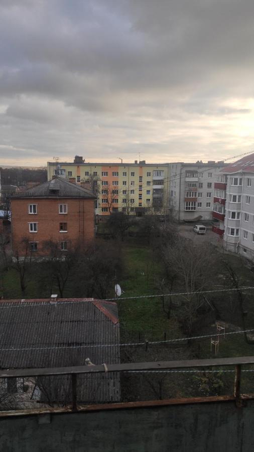 2-Х Комнатная Квартира Korosten Exterior photo